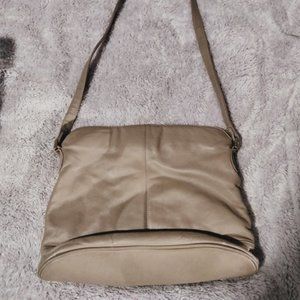 Beautifull Beige shoulder purse